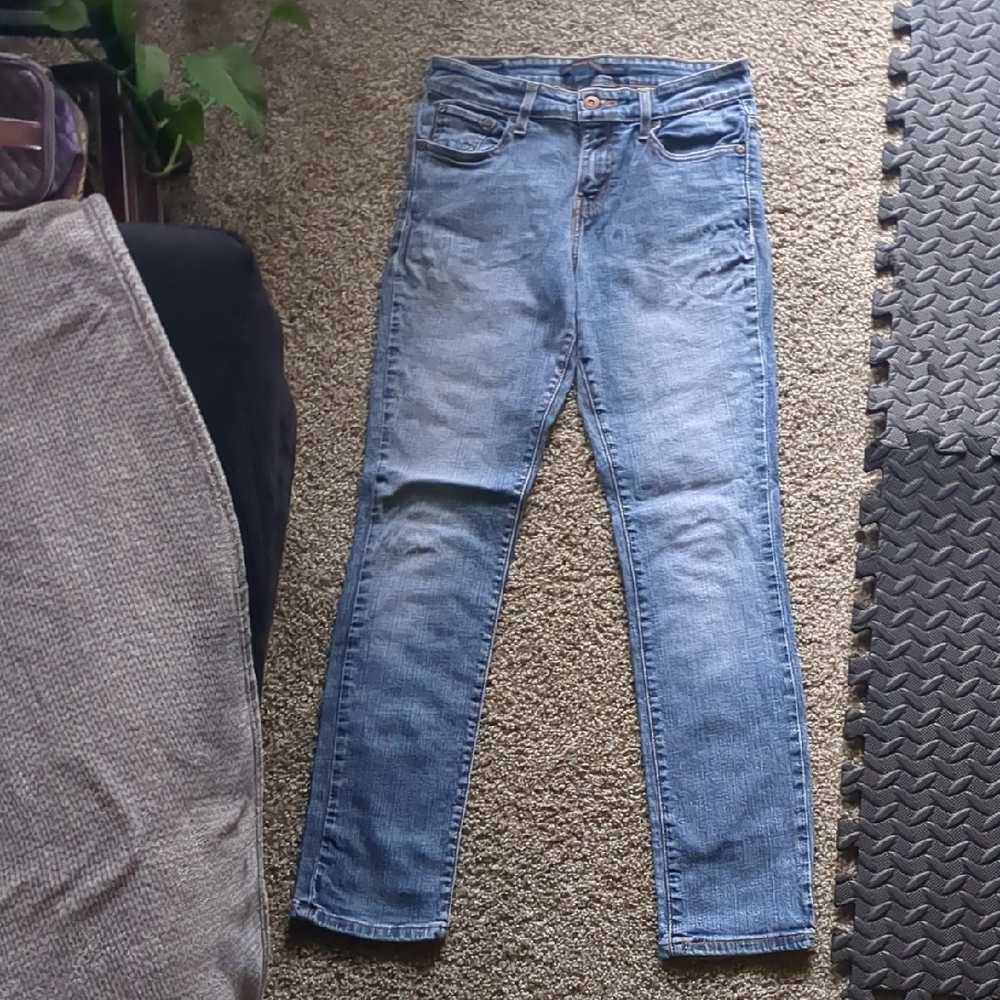 Levis Mid Rise Skinny